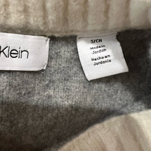 Calvin Klein women s classic asymmetrical check sweater gray black beige size S - Picture 6 of 10